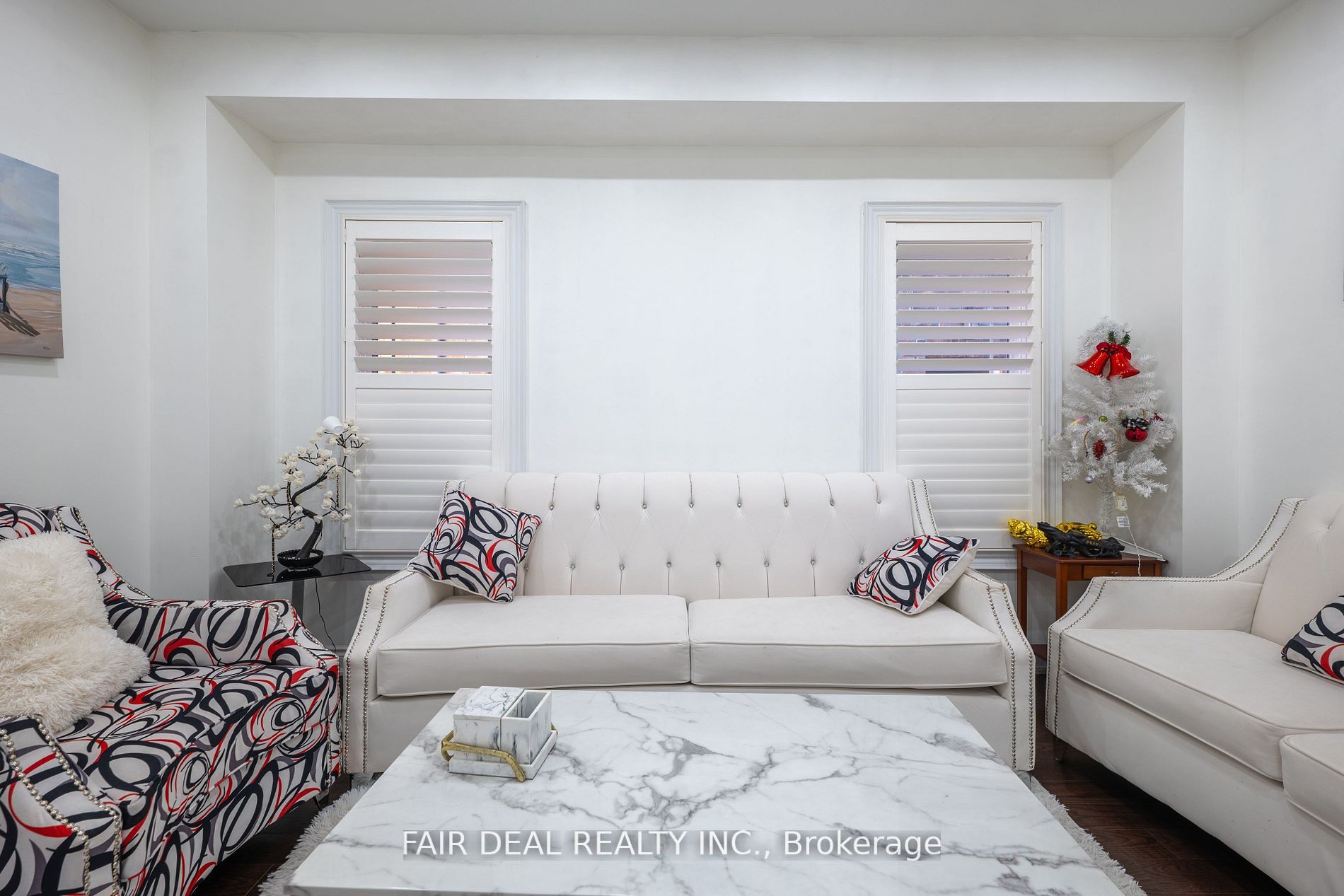 8 Arda Cres