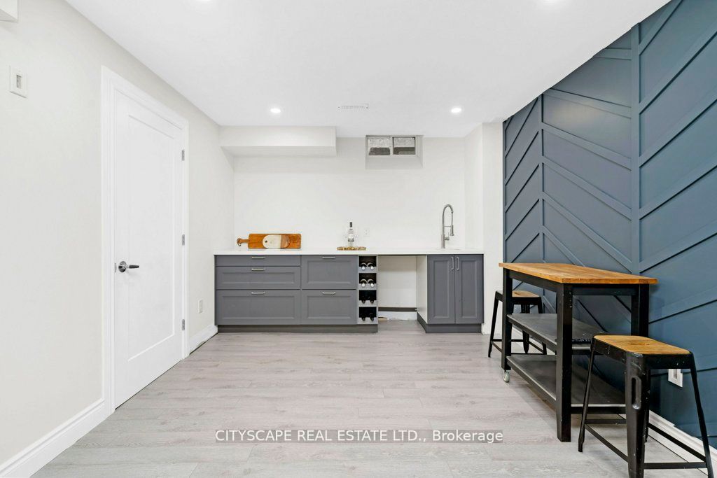 50 Brookwater Cres