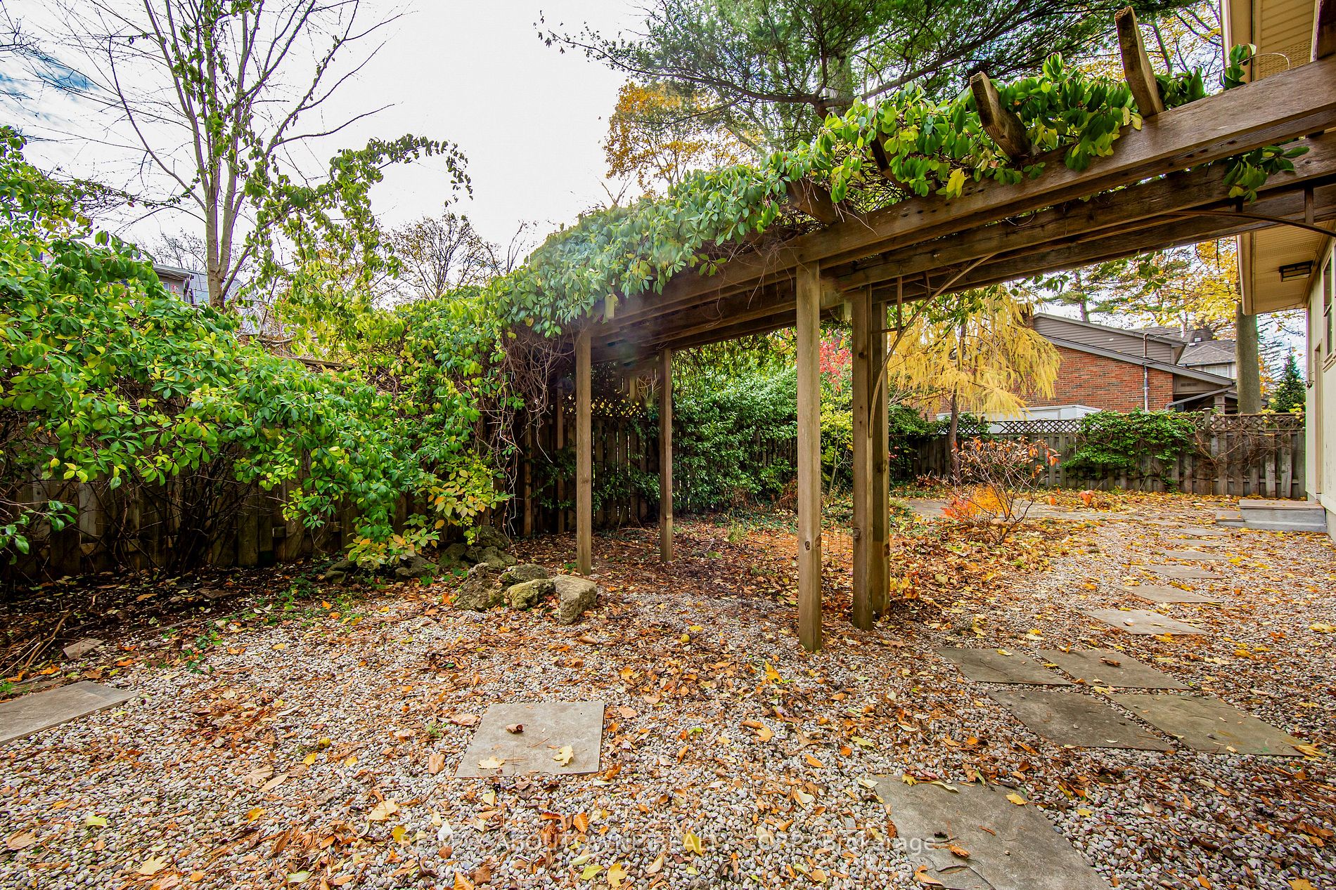 402 Macdonald Road
