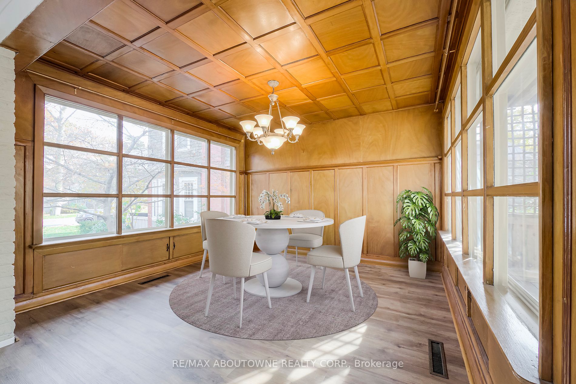 402 Macdonald Road