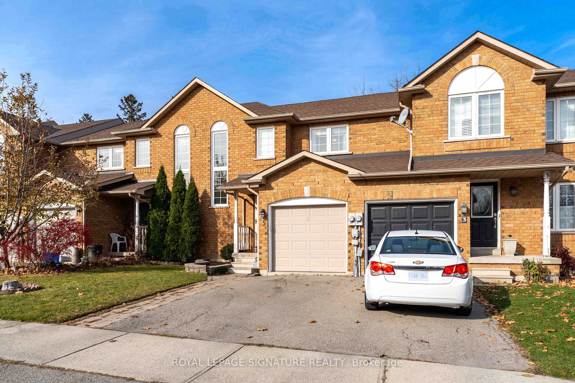 5 Dawson Crescent