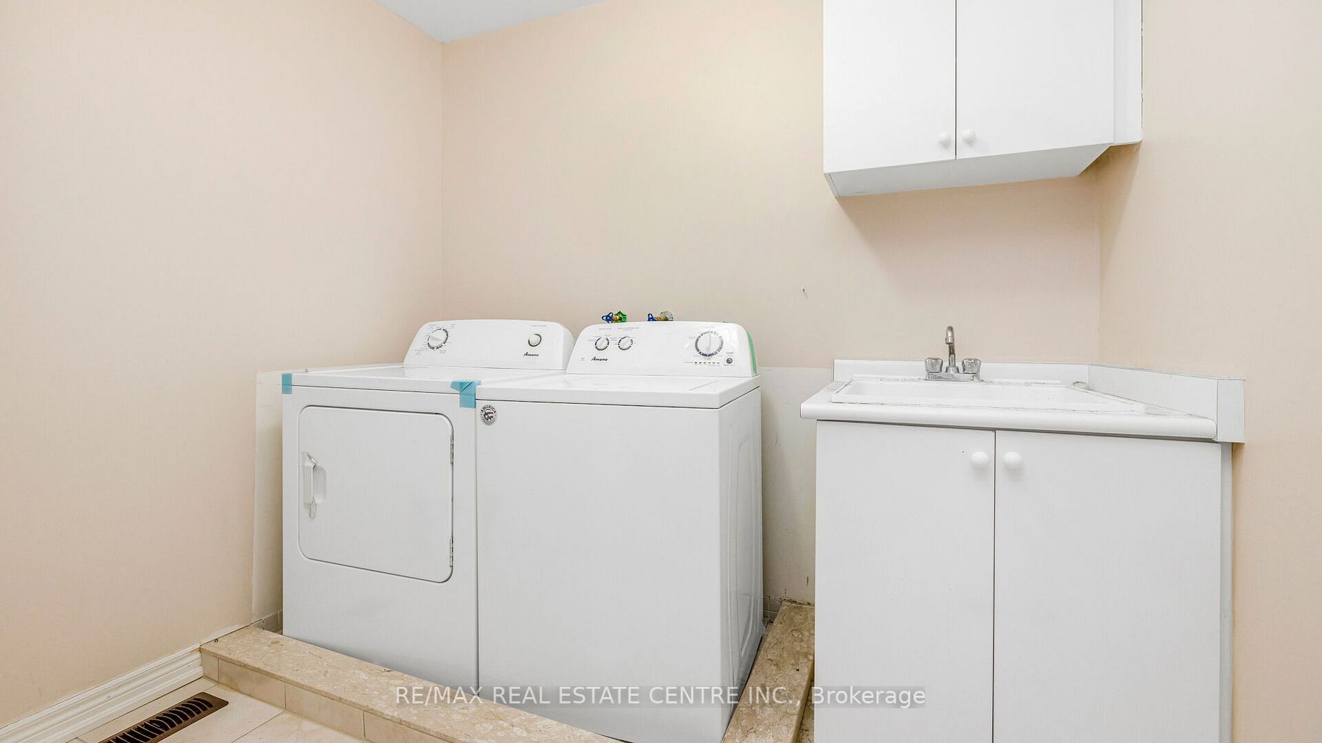 1 Sage Meadow Crescent