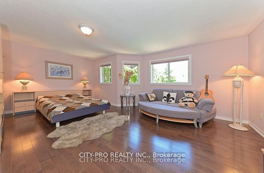 5121 Parkplace Circ