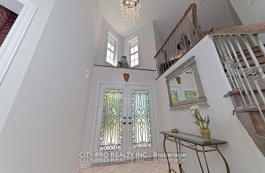 5121 Parkplace Circ