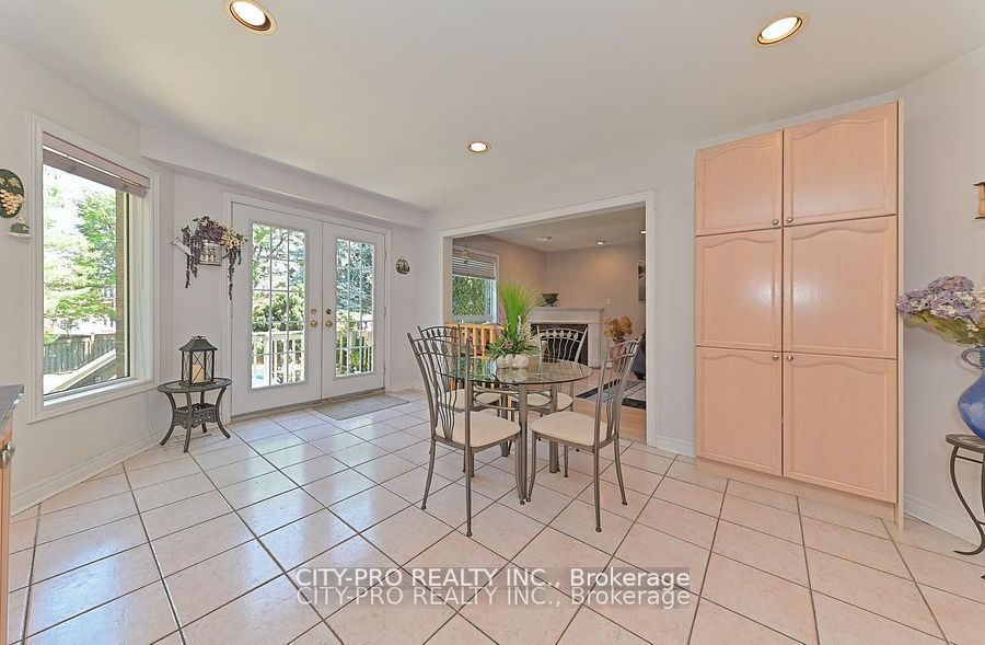 5121 Parkplace Circ