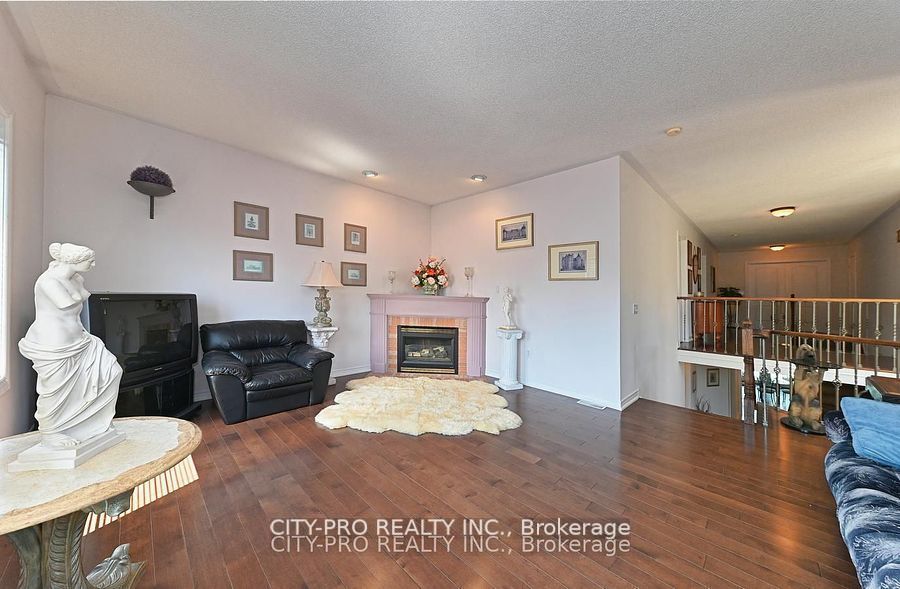 5121 Parkplace Circ