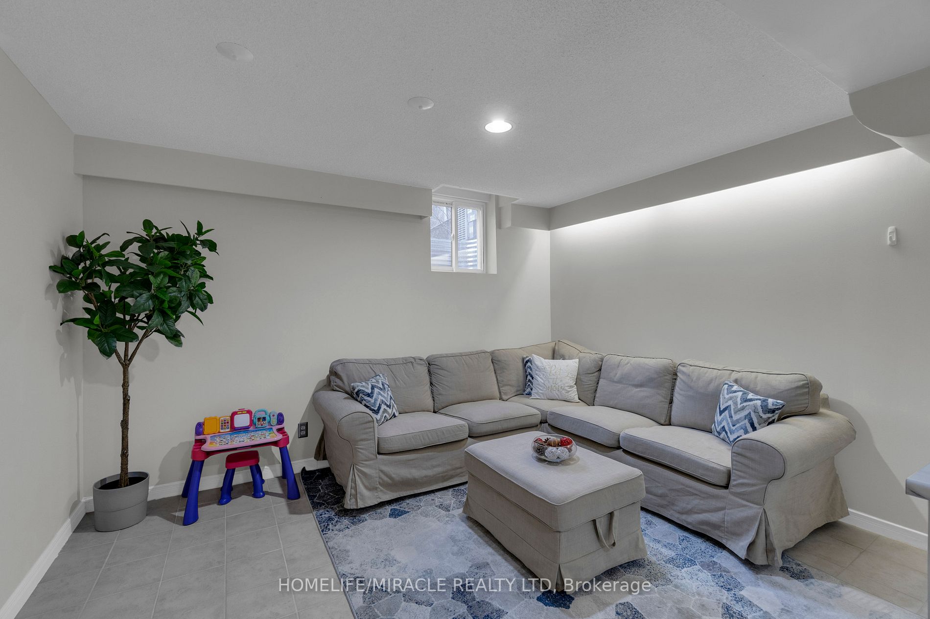58 Junewood Crescent