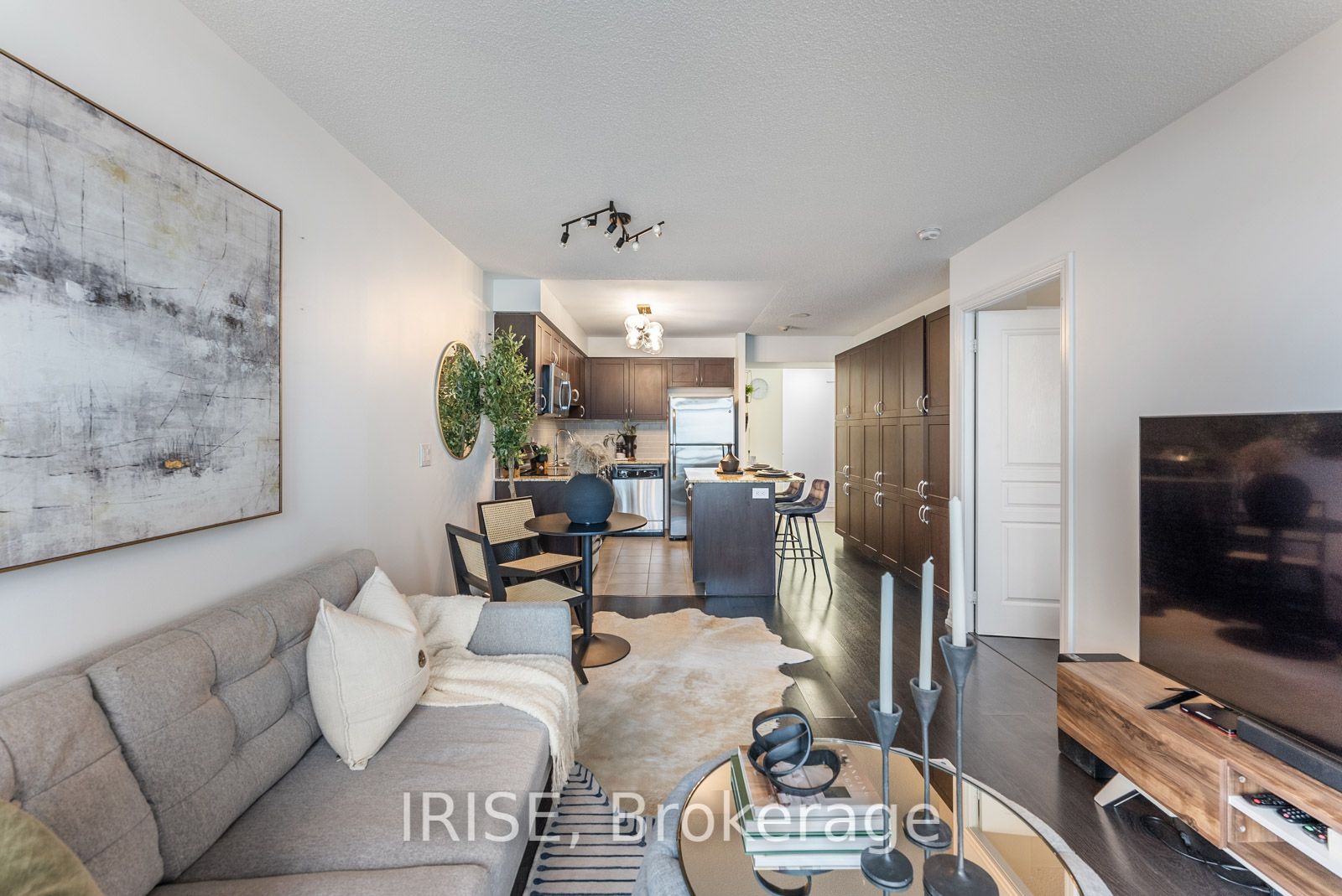 1940 Ironstone Drive, #910