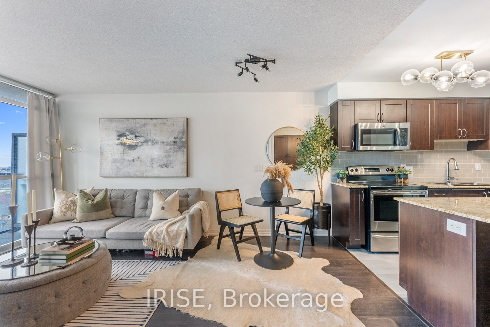 1940 Ironstone Drive, #910