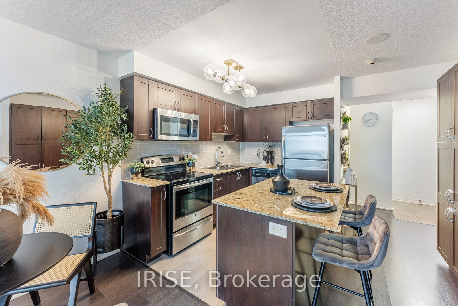 1940 Ironstone Drive, #910