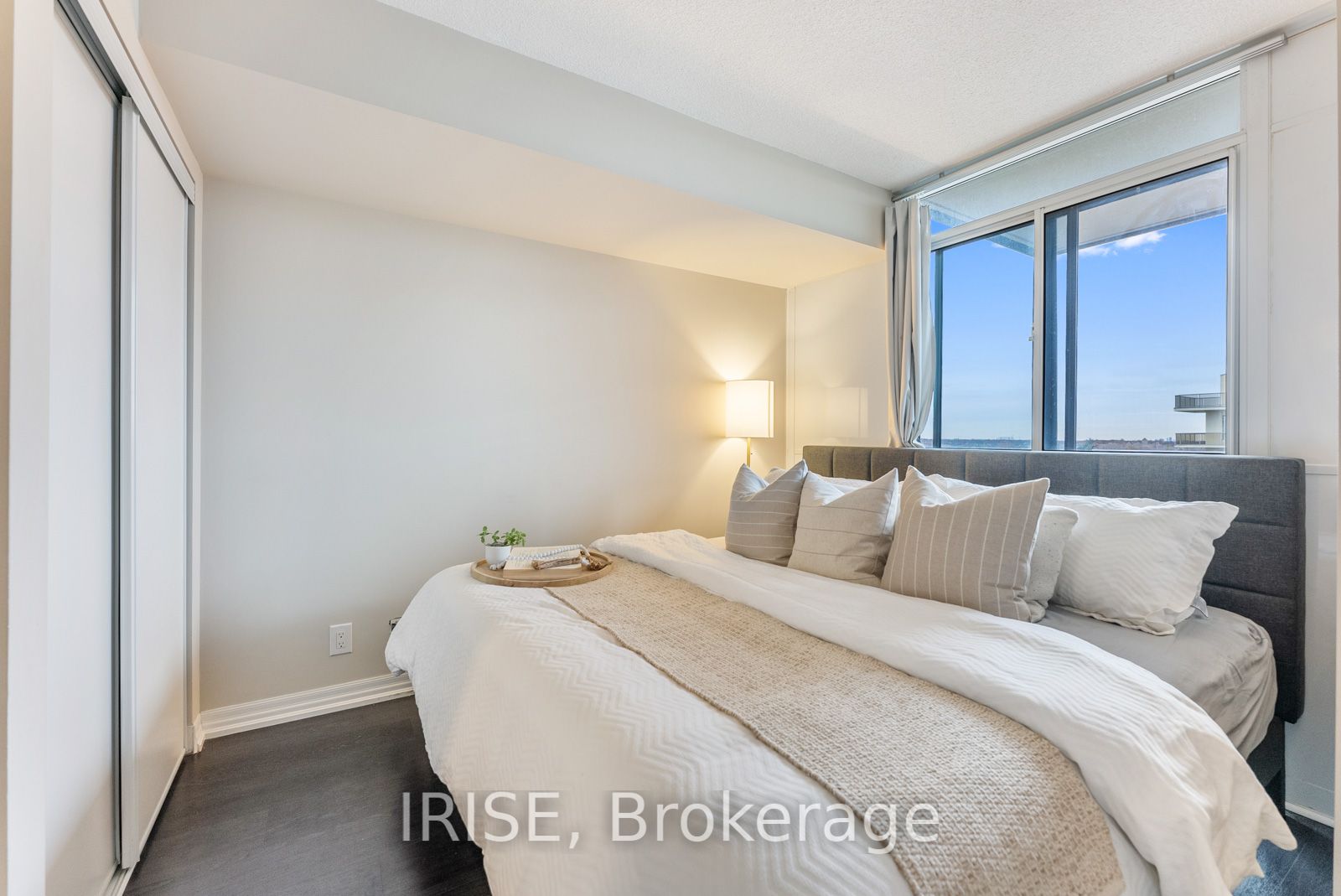 1940 Ironstone Drive, #910
