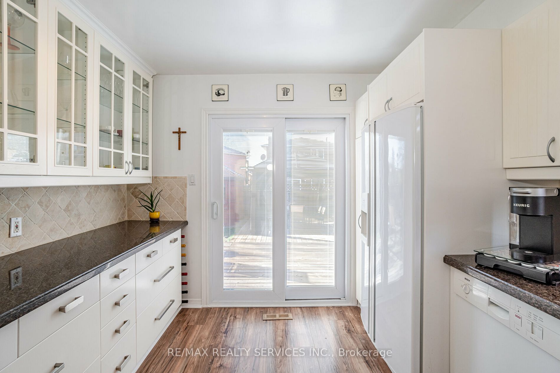 219 Murray Street