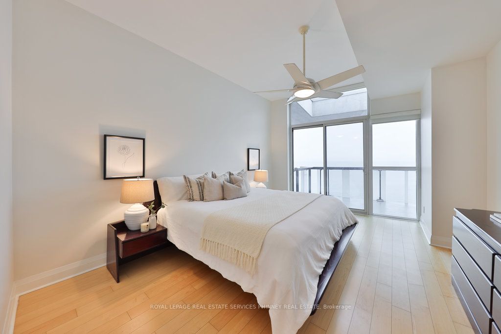 1 Hurontario Street, #2201
