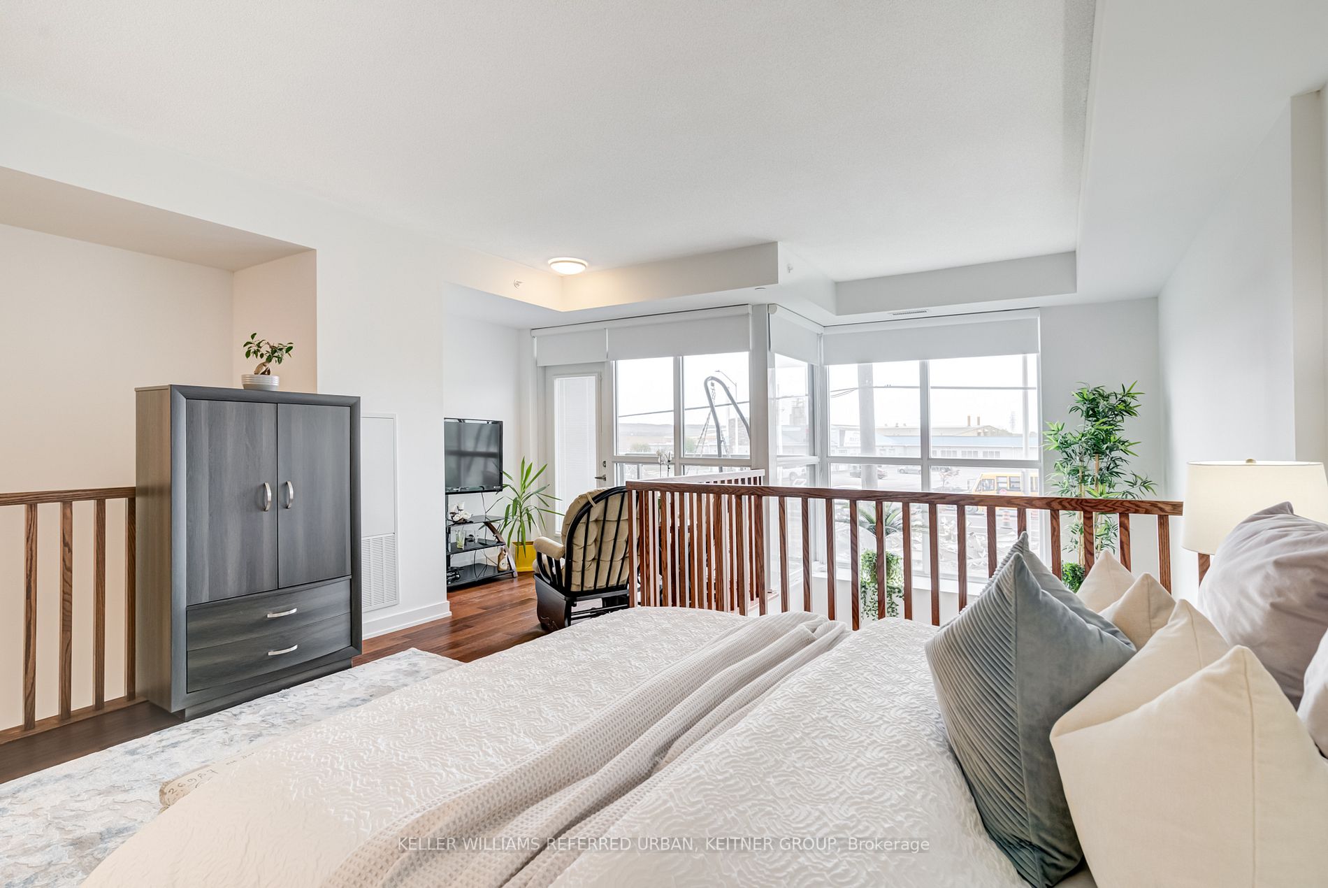 5240 Dundas St, #B205