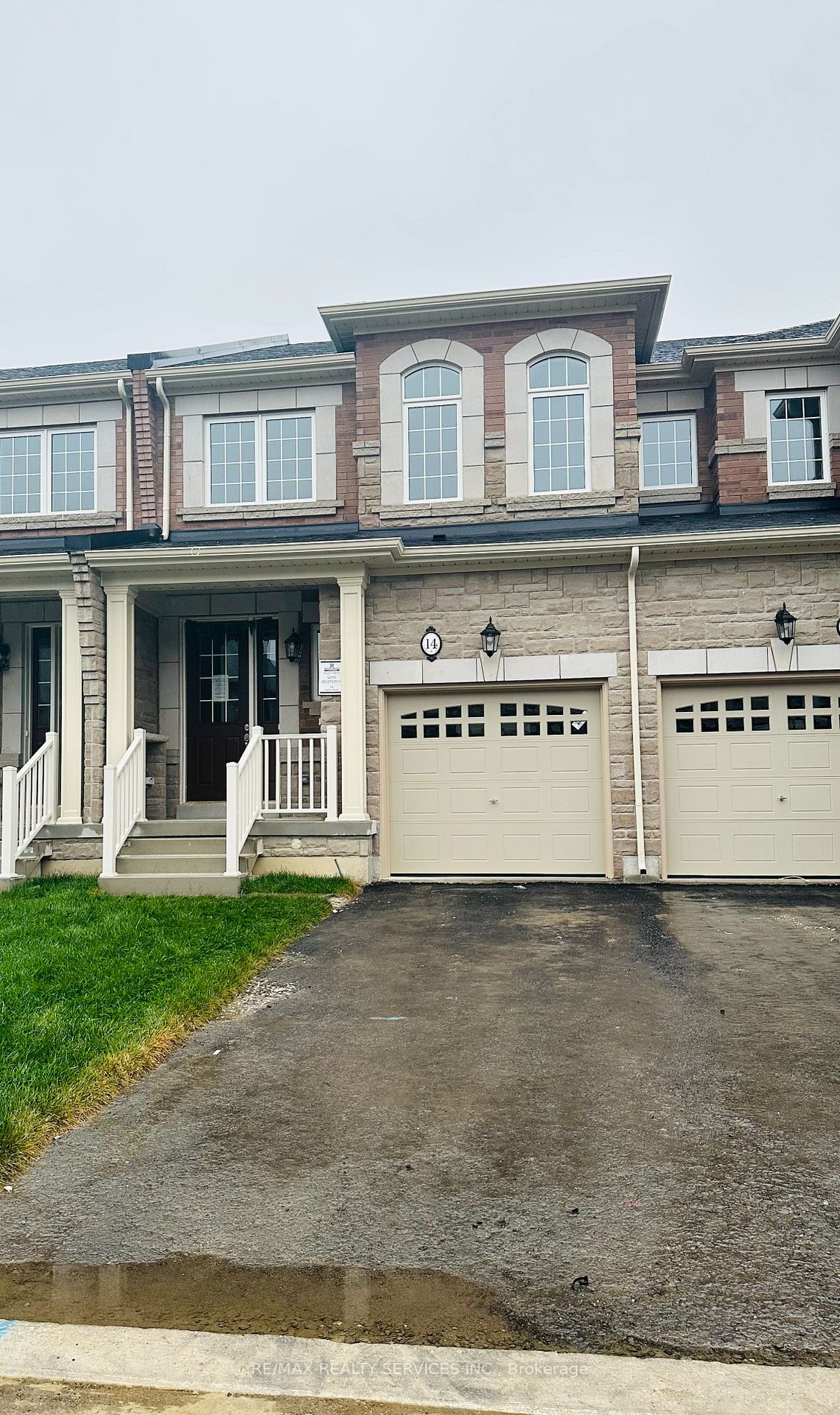 14 Gosset Rd E