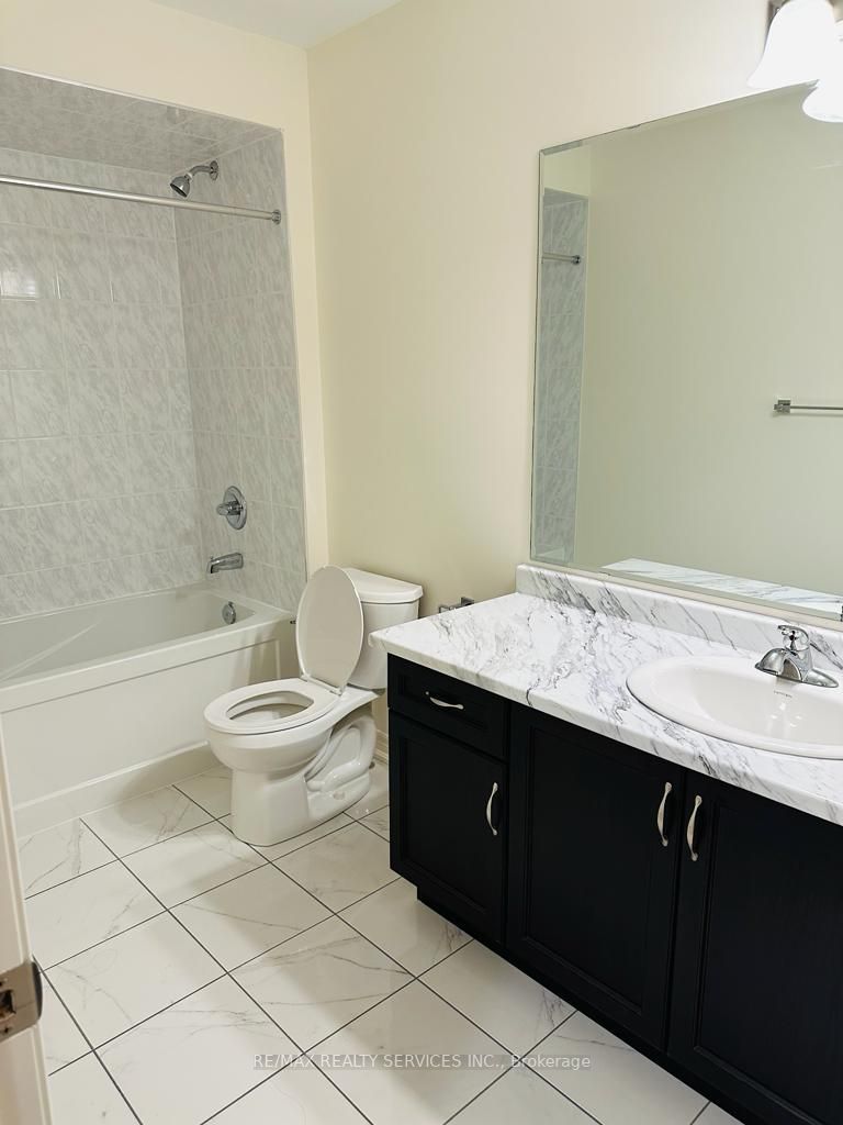 14 Gosset Rd E