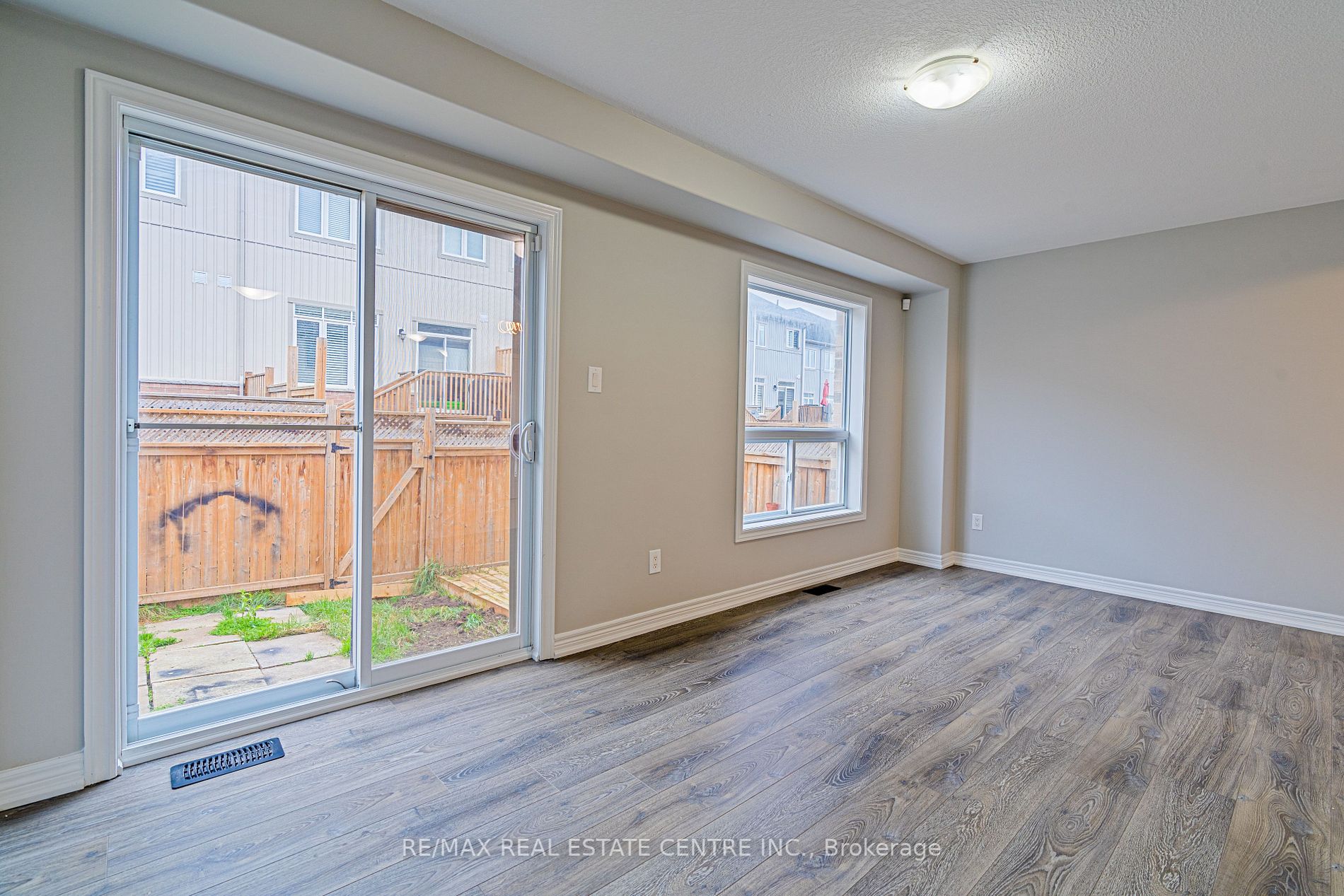 124 Parkinson Cres, #62
