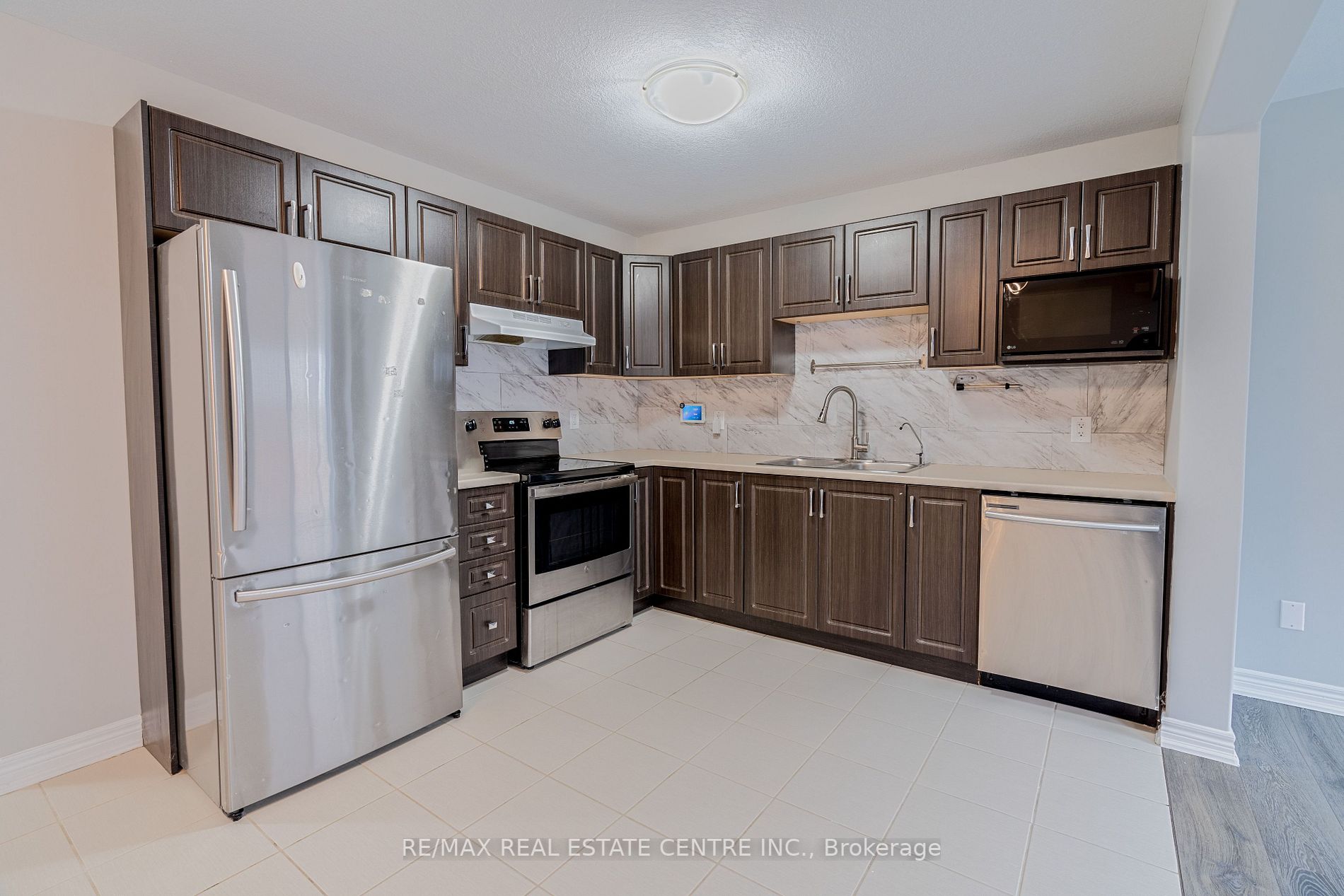 124 Parkinson Cres, #62