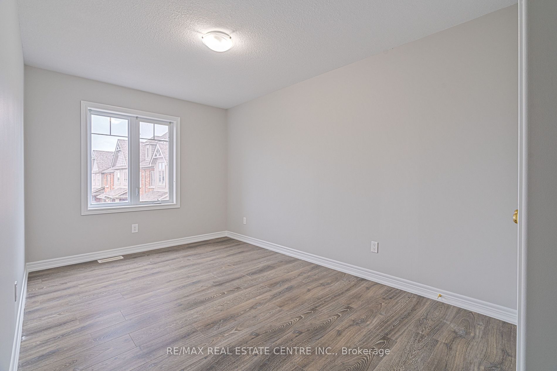 124 Parkinson Cres, #62