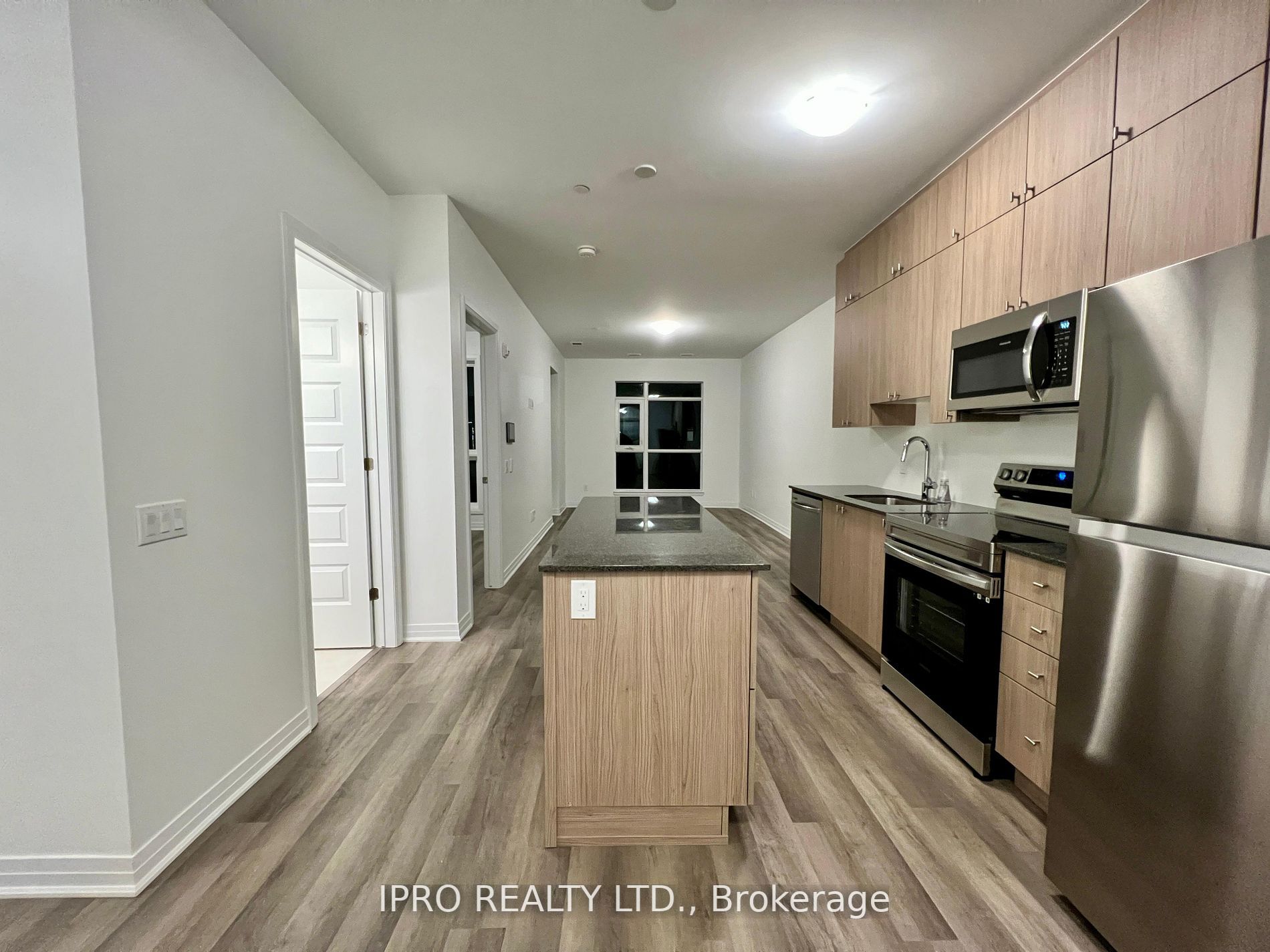 460 Gordon Krantz Ave, #220