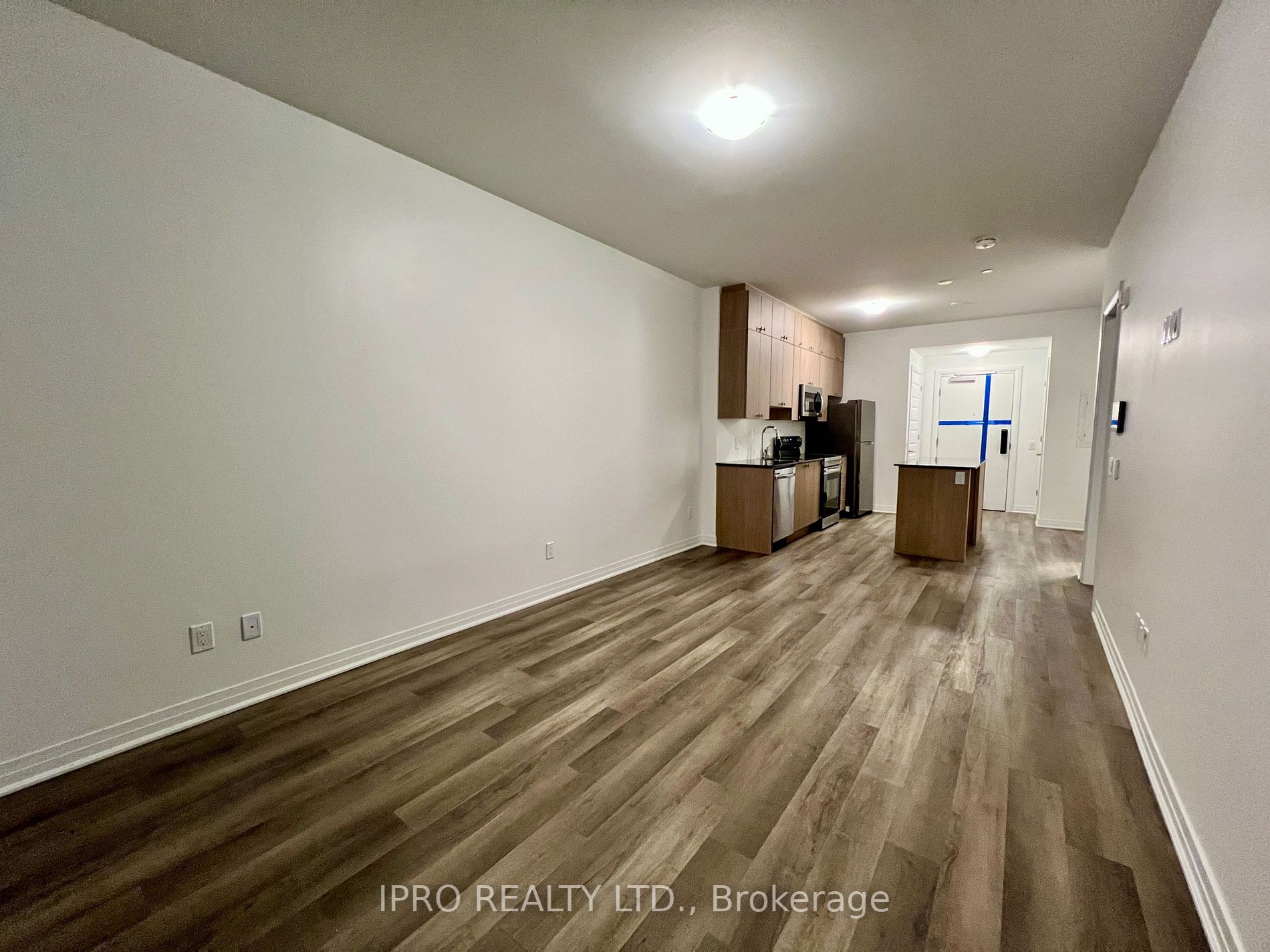 460 Gordon Krantz Ave, #220