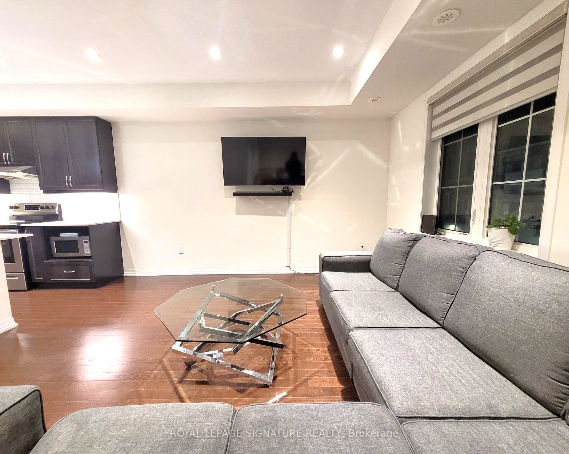 62 Preston Meadow Ave, #6