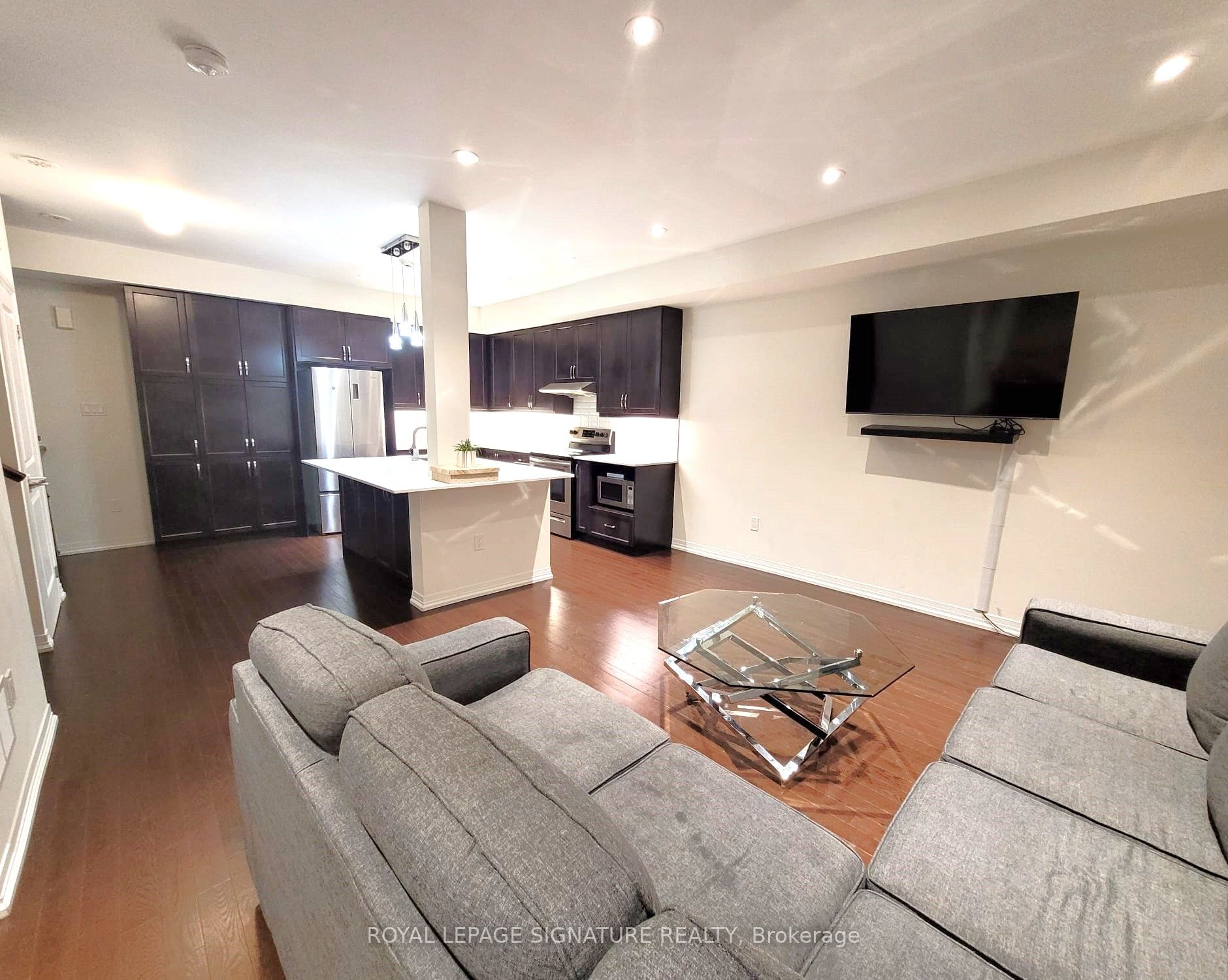 62 Preston Meadow Ave, #6