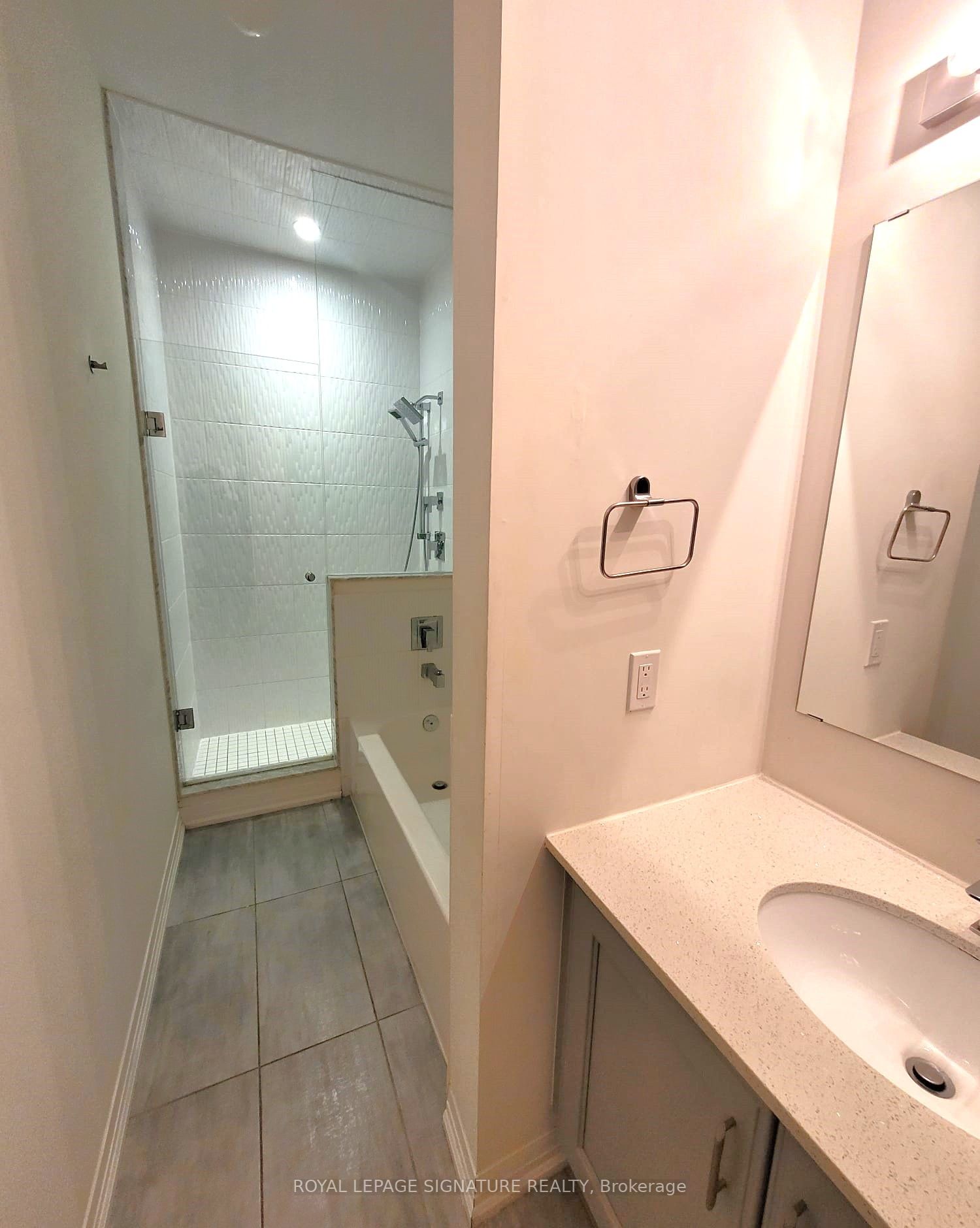 62 Preston Meadow Ave, #6