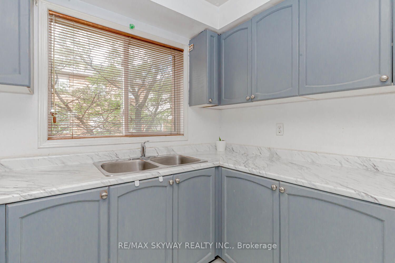 65 Brickyard Way, #7