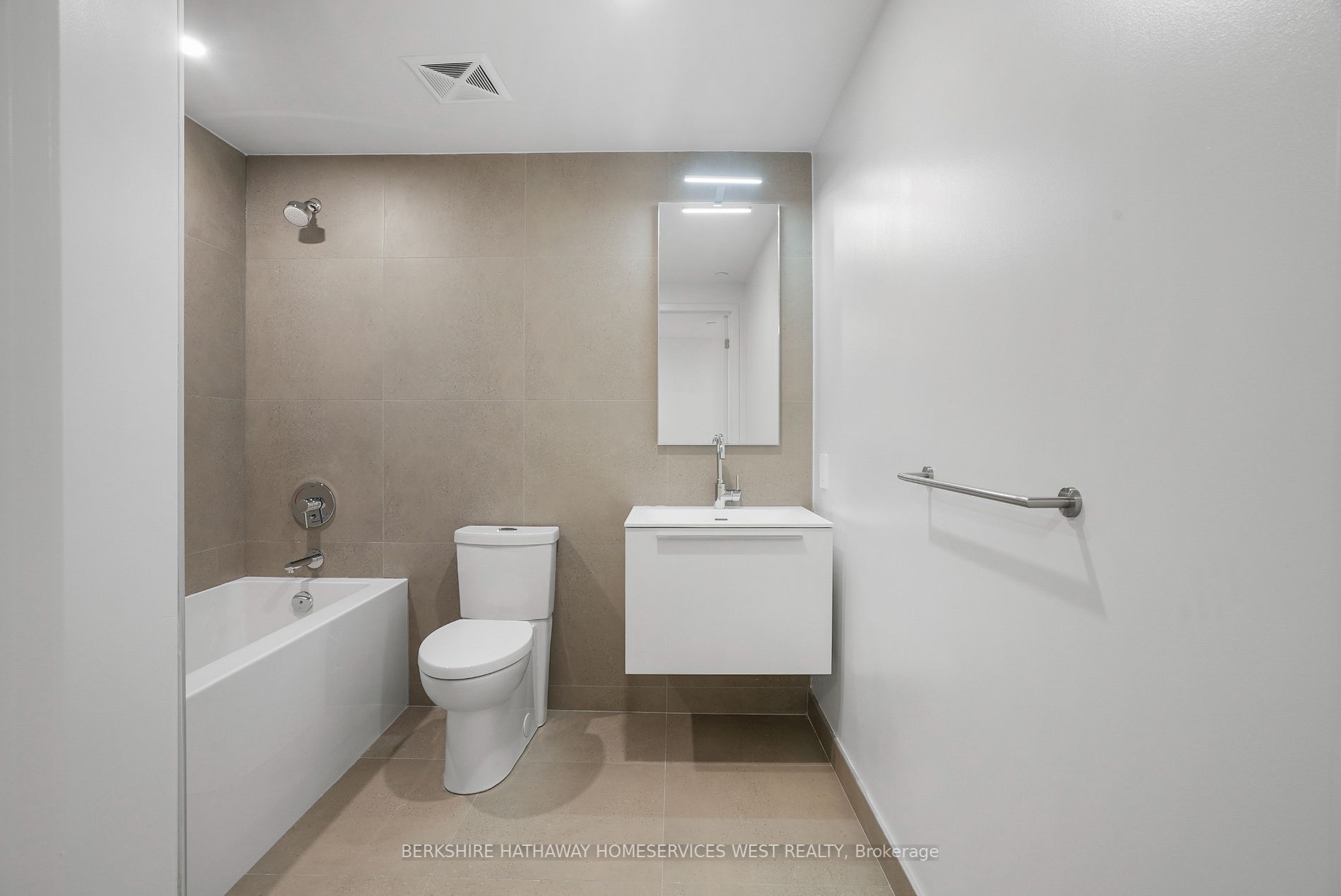 2720 Dundas St W, #302