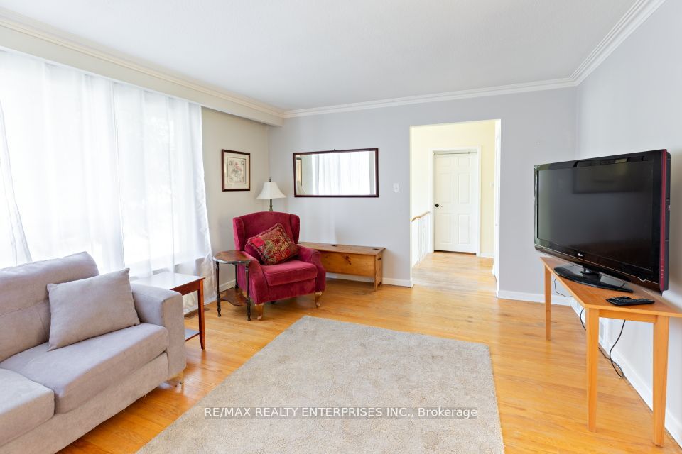 1496 Karenza Rd