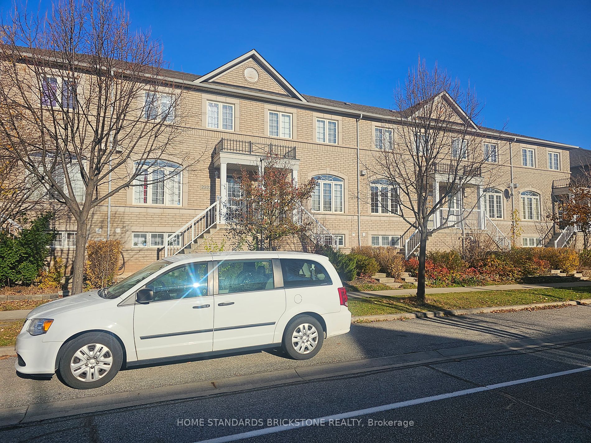 2317 Sutton Dr