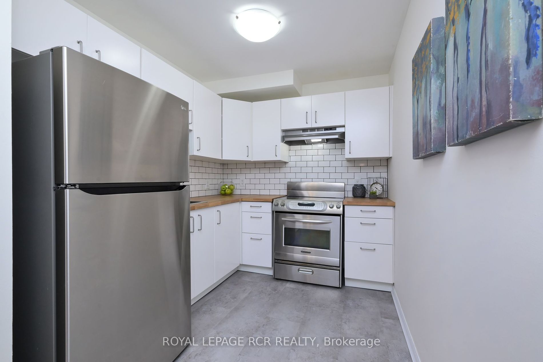 90 Lawrence Avenue, #114