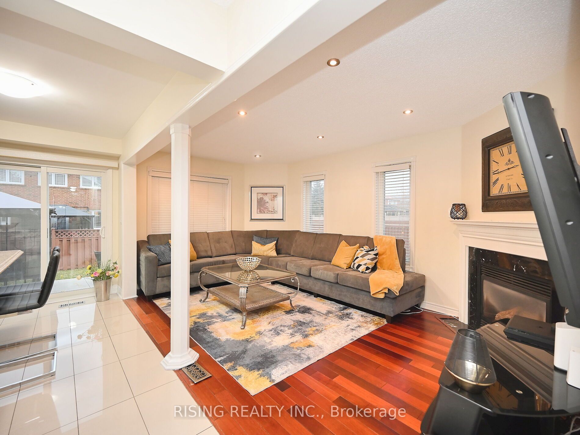 5822 Mersey Street