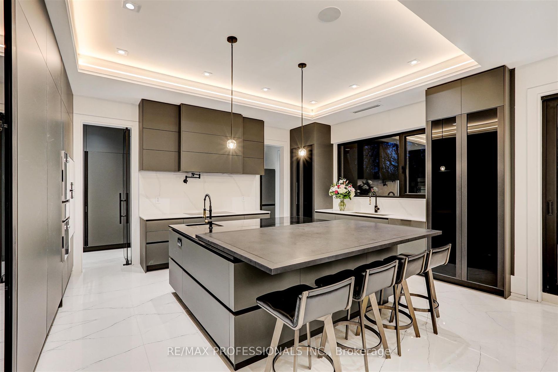 91 Valecrest Drive