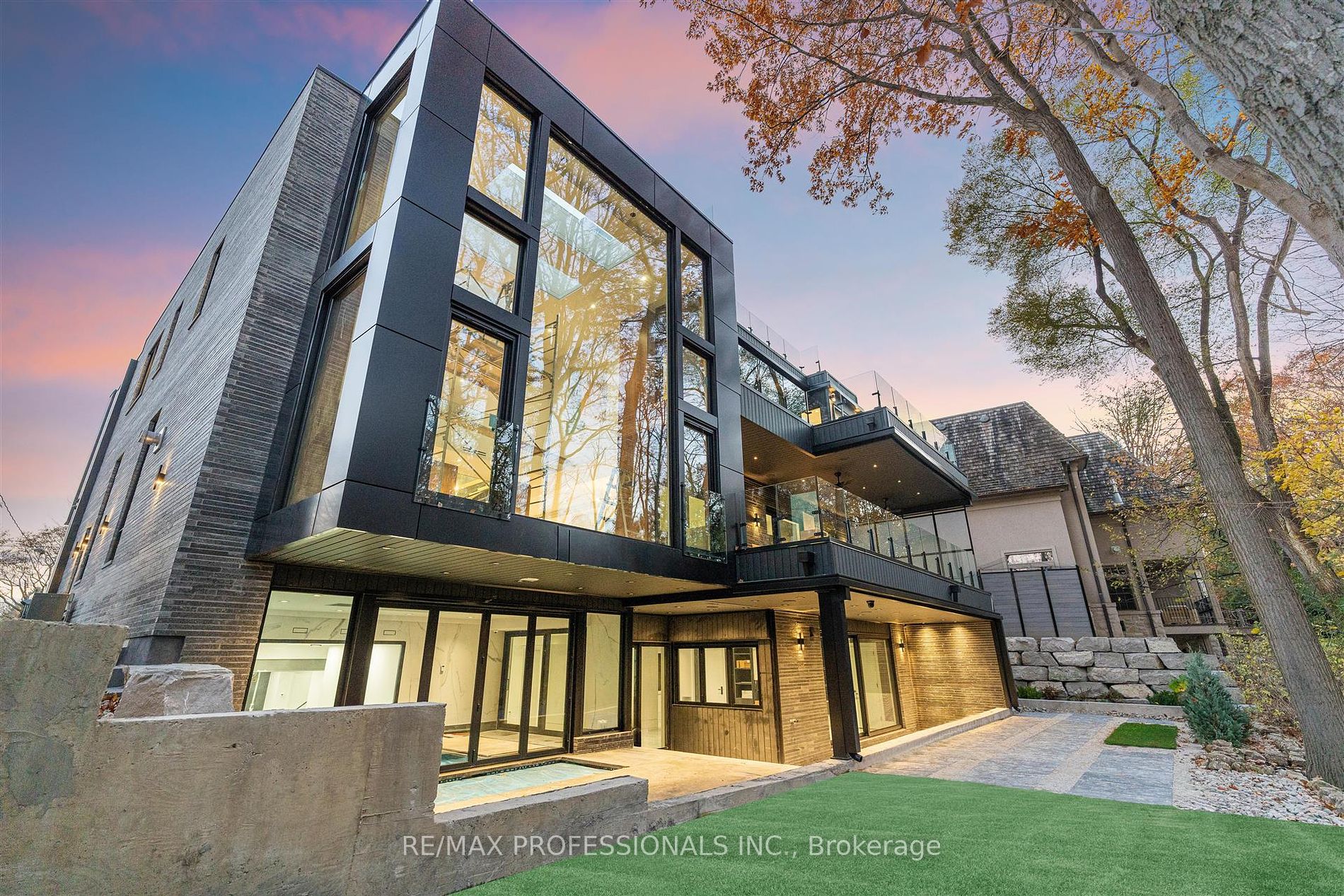 91 Valecrest Drive