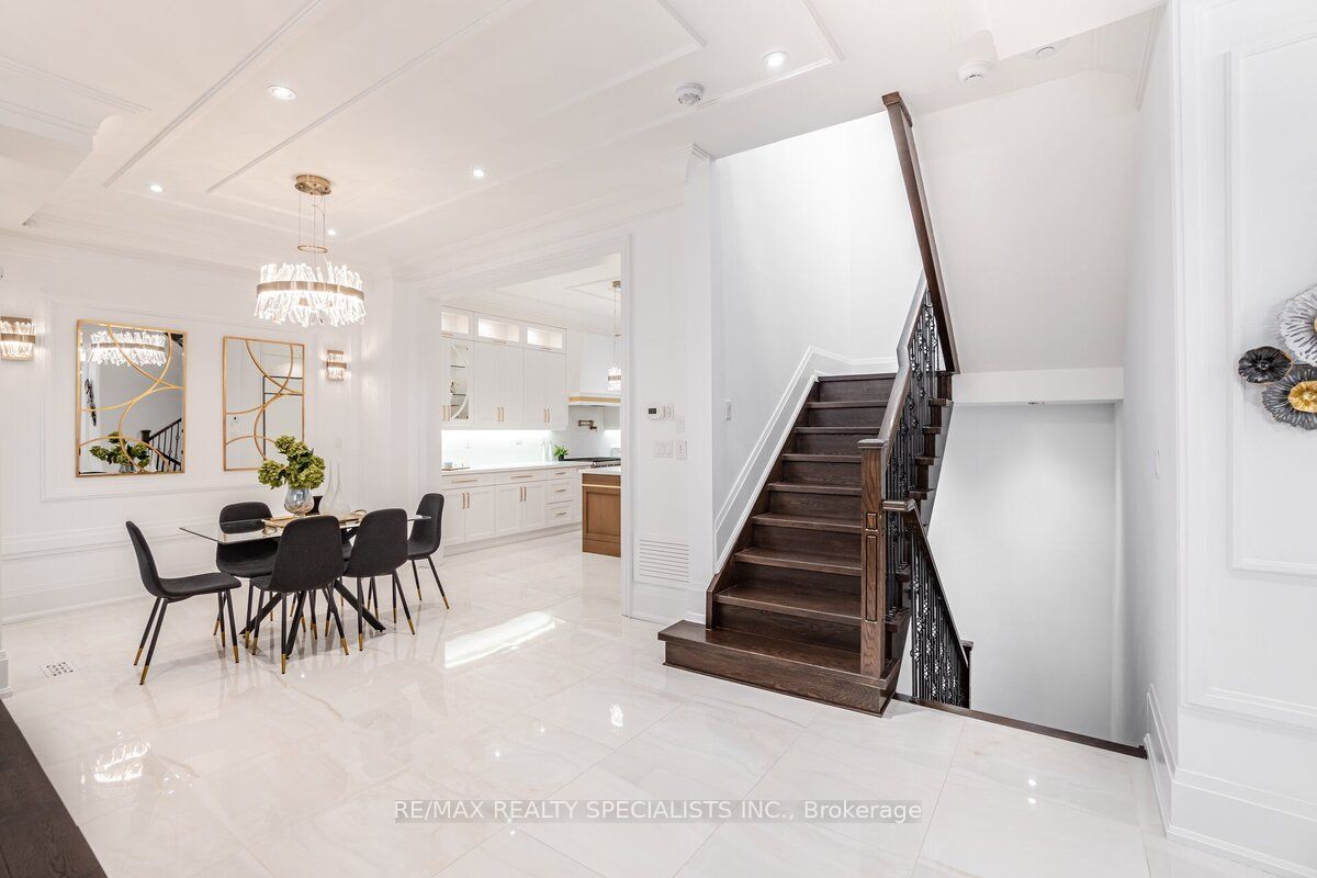 523 BROOKSIDE Drive