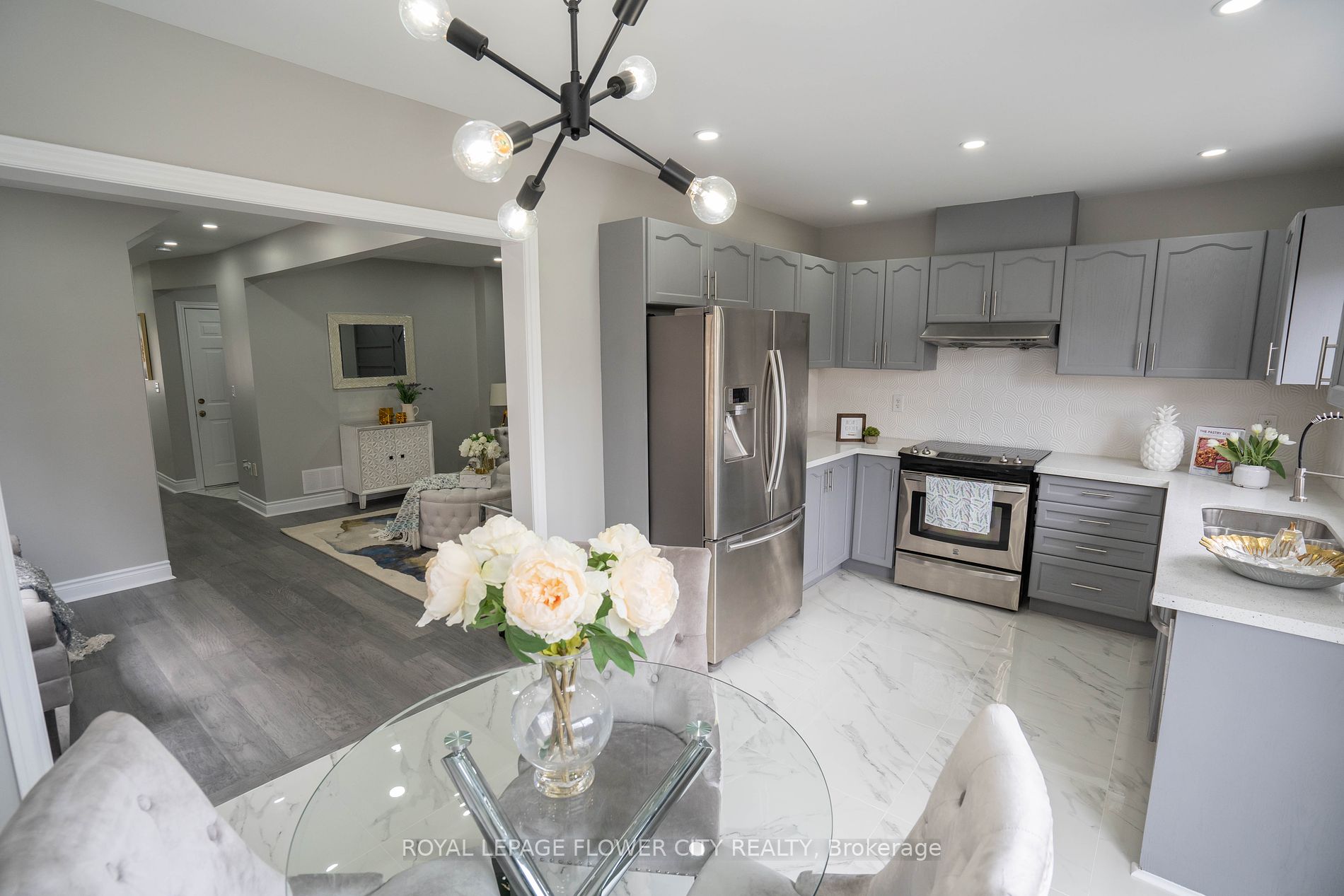 40 Dewridge Crt