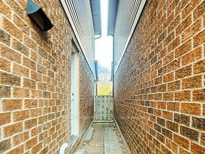 324 Woodlawn Cres