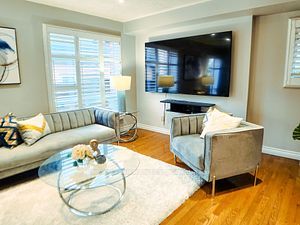 324 Woodlawn Cres