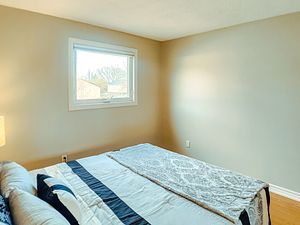 324 Woodlawn Cres