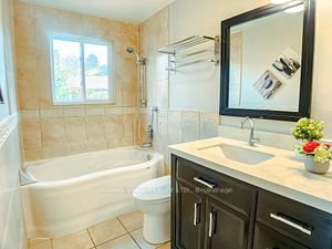 324 Woodlawn Cres