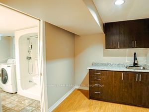 324 Woodlawn Cres