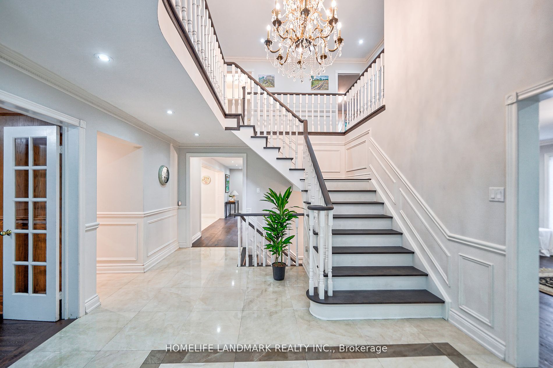 352 Maple Grove Dr