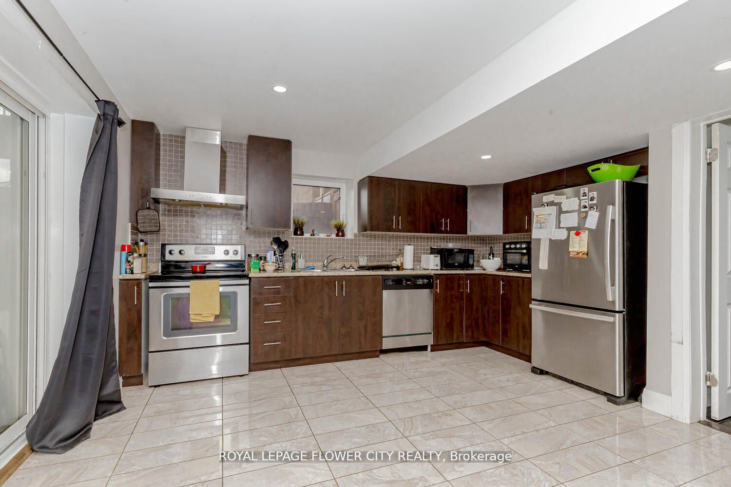 21 Borrelli Dr