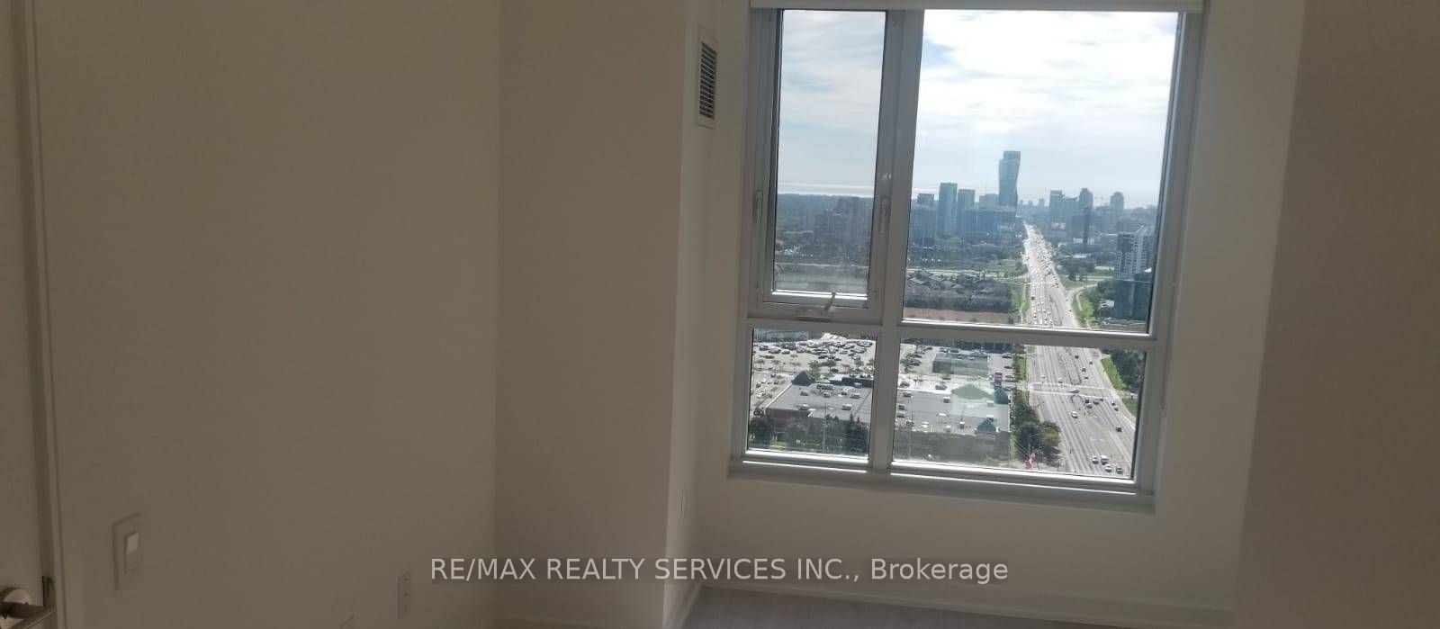 8 Nahani Way, #3318