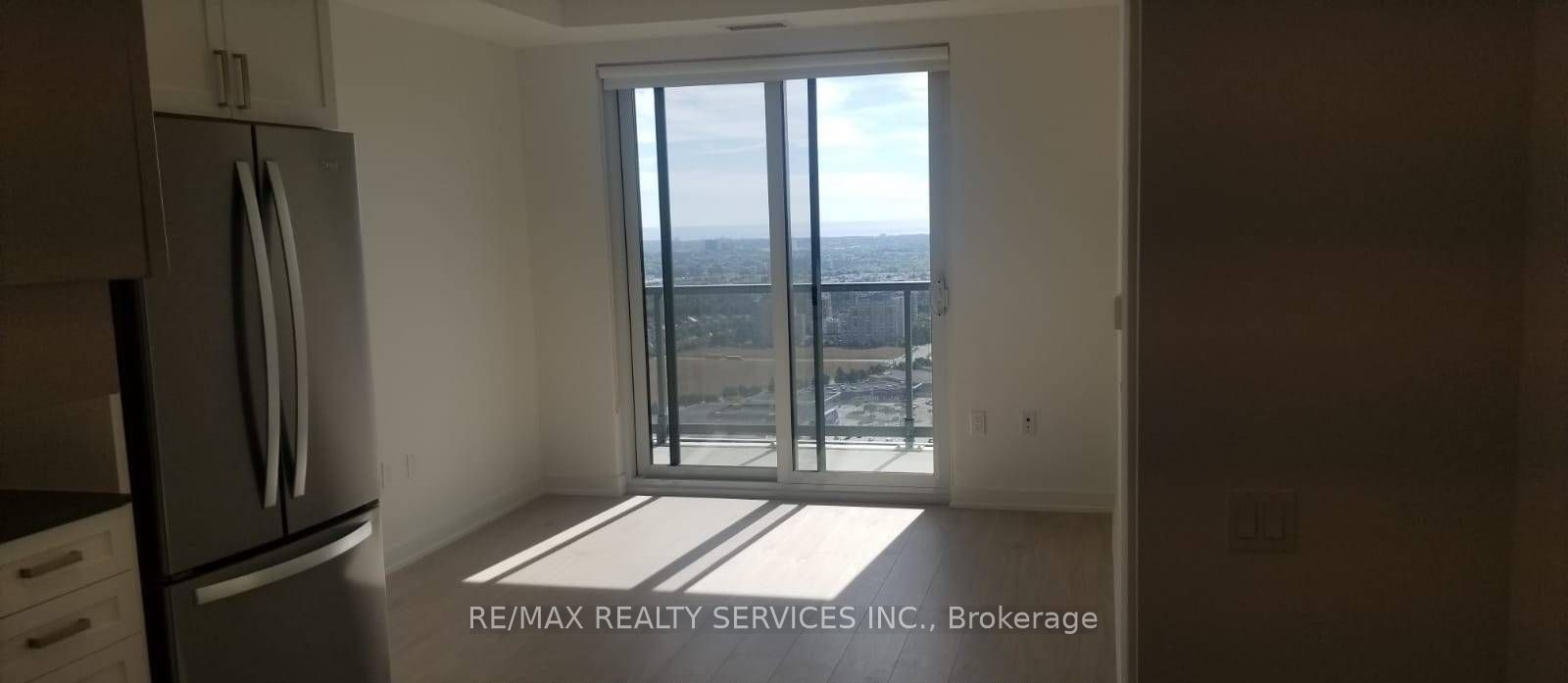 8 Nahani Way, #3318