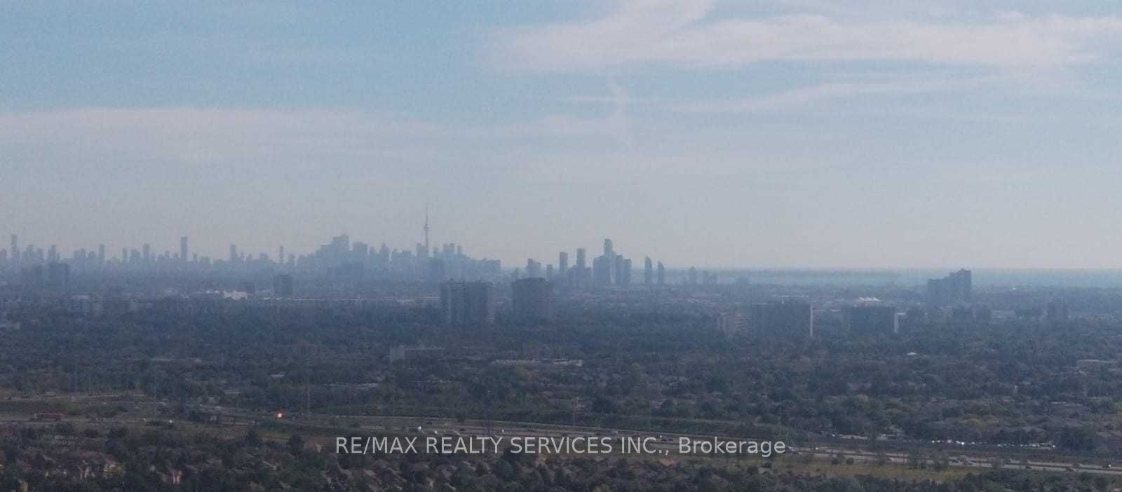 8 Nahani Way, #3318
