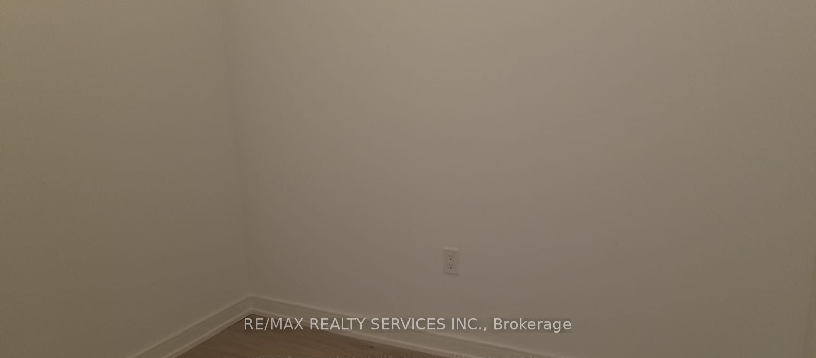 8 Nahani Way, #3318