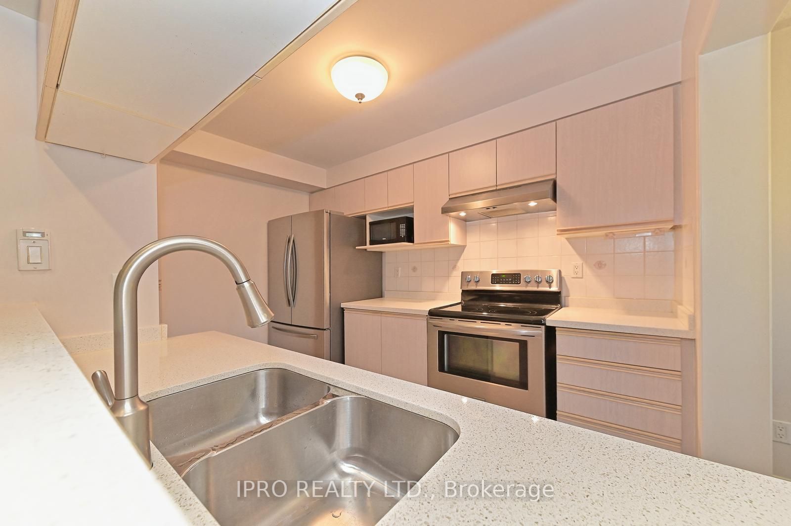 8305 Mclaughlin Rd S, #31